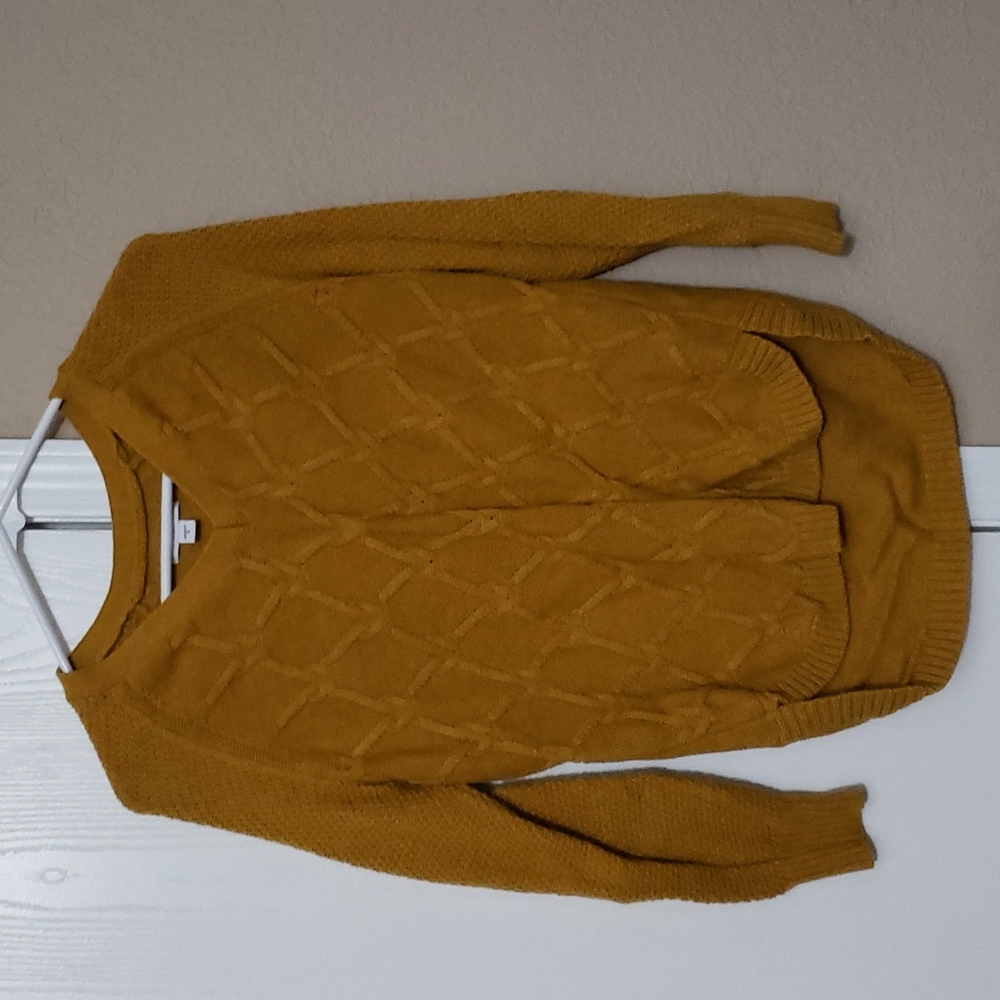 Size Small super soft light weight sweater